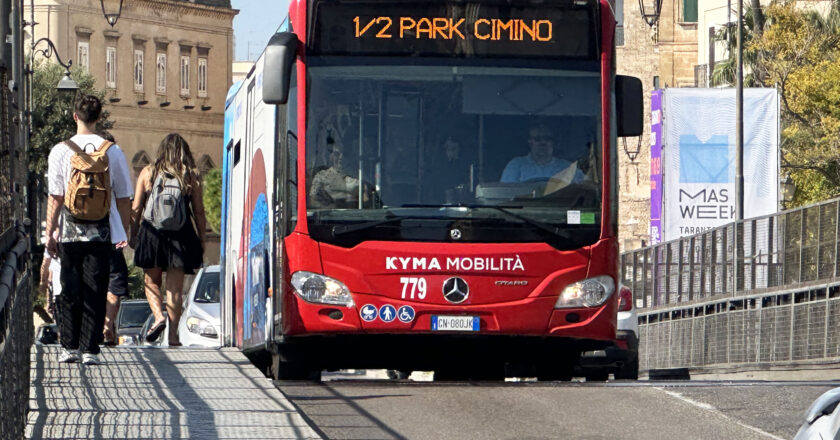 Kyma Mobilità: variazioni dei percorsi degli autobus e della sosta per il giuramento sulla Rotonda del Lungomare