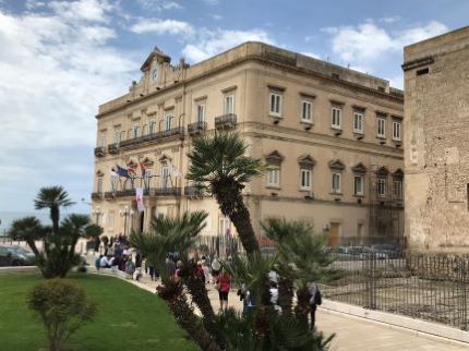 Dispersione scolastica, il Comune di Taranto lancia il progetto #arrivodovevoglio