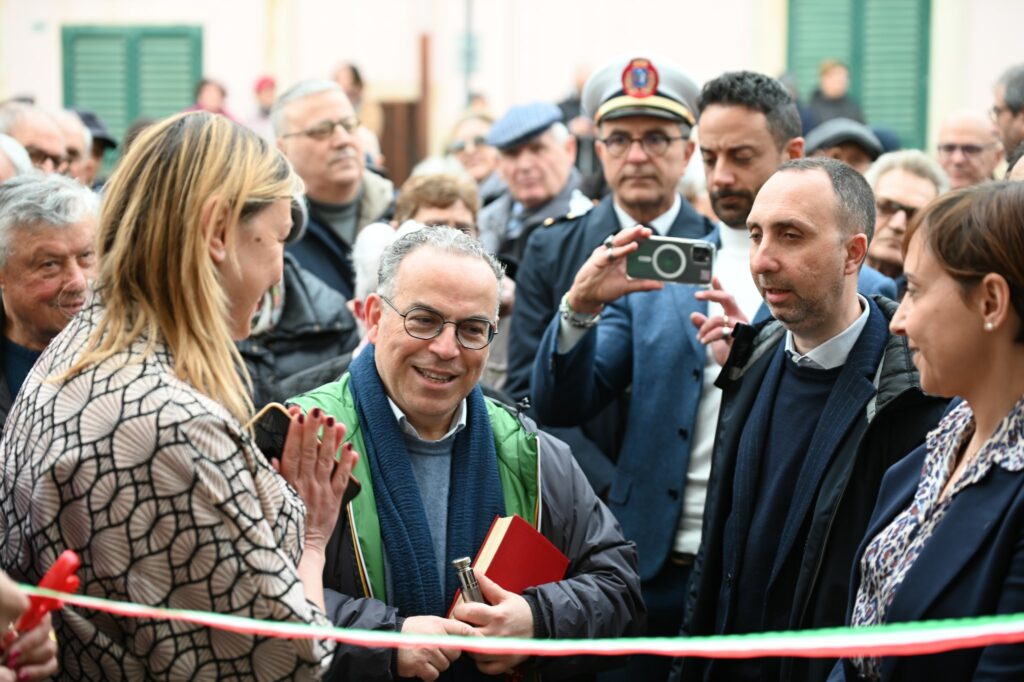 Grande entusiasmo per l’inaugurazione del nuovo Centro Polivalente per anziani e disabili di Bitetto