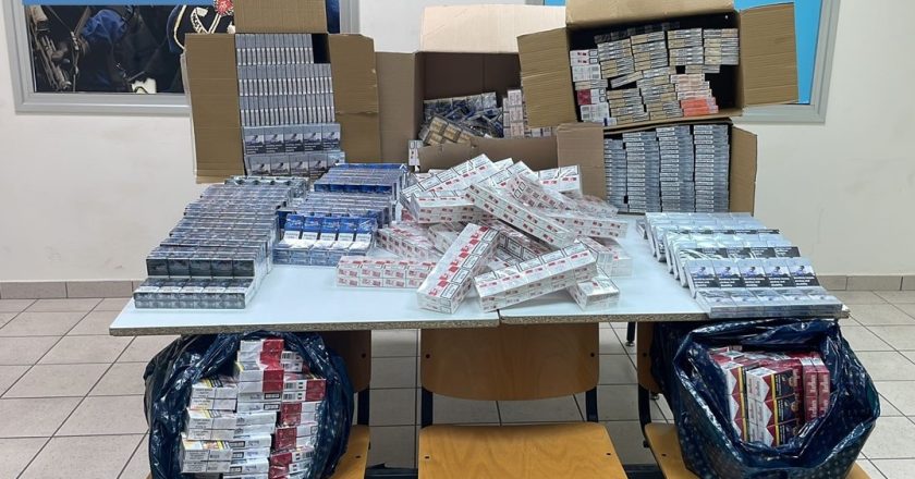 Vendevano sigarette di contrabbando in un circolo privato, la Polizia di Stato denuncia due persone